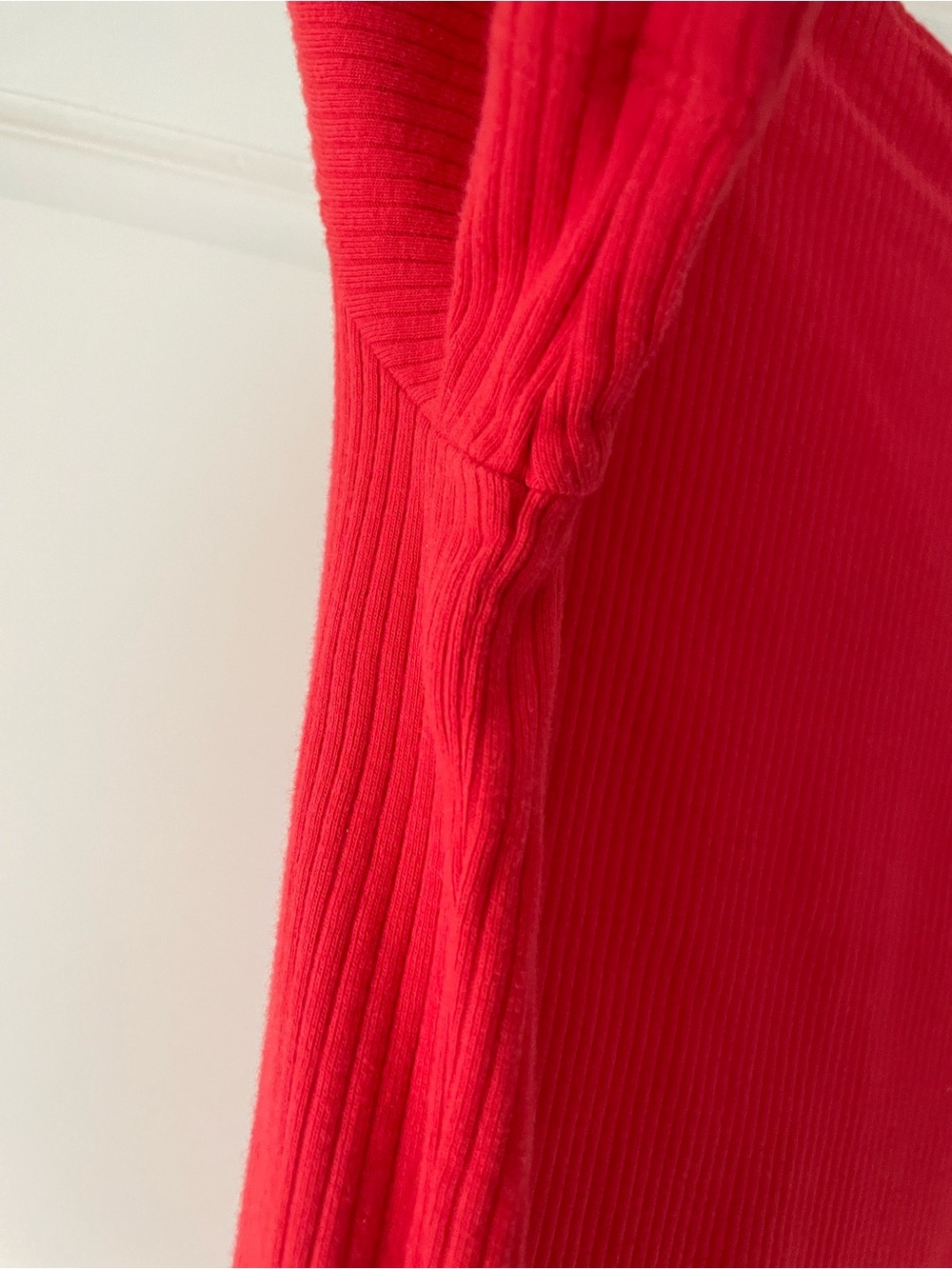 📌 Levi’s Red Ribbed Button-Front Women's Top - Picture 3 of 5